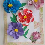 Kwiaty z papieru - praca plastyczna